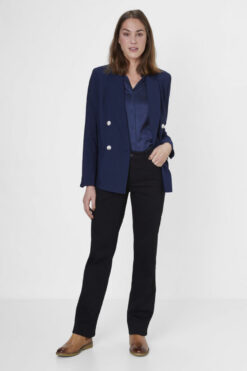 Paddock's Lara, black